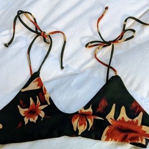 NEW - STONE FOX SWIM MYSTIC BIKINI TOP